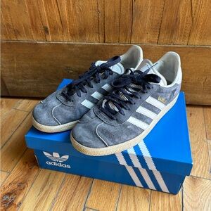 Navy suede Gazelles. Women’s UK 5.5